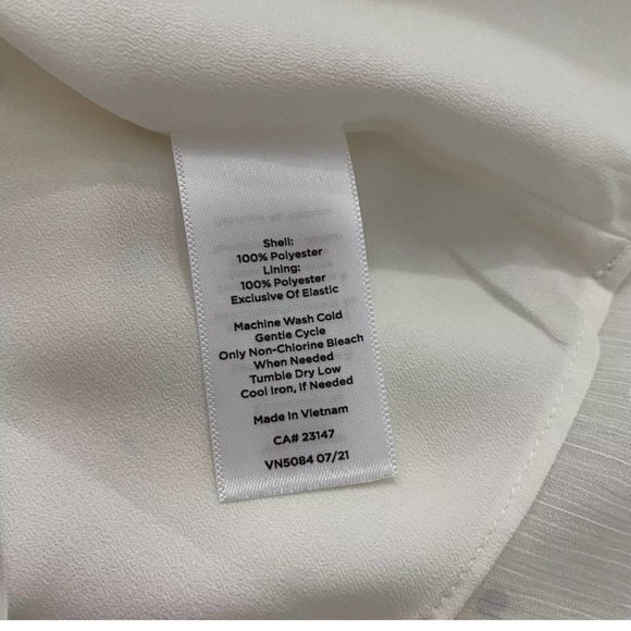 Talbots Smocked Cheerful Dots Top Petite PXL - Picture 6 of 8